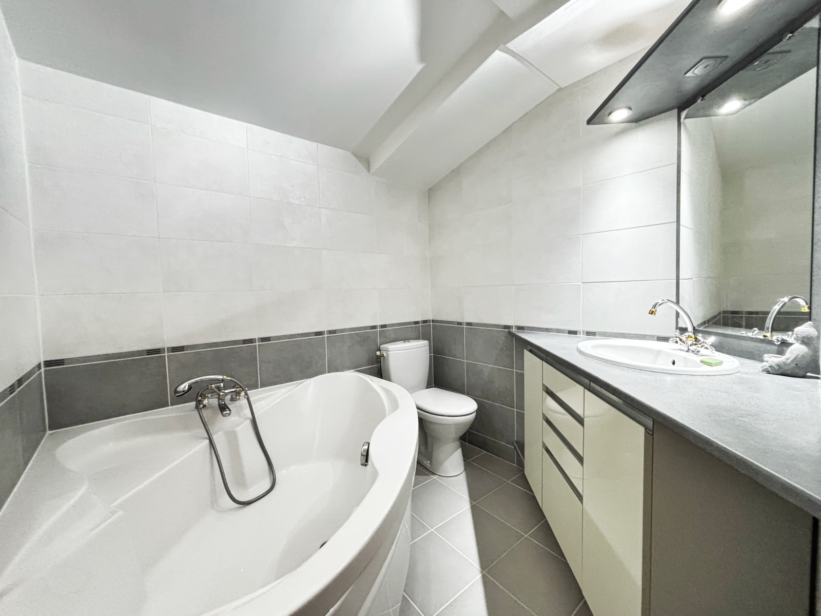 Image_14, Maison de village, Heyrieux, ref :NC1539