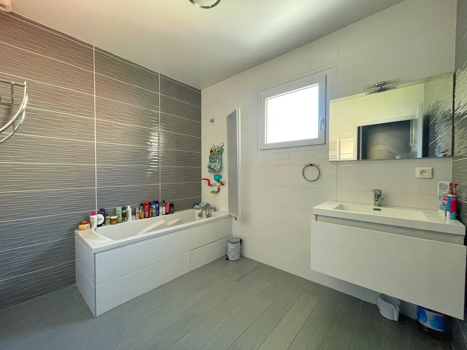 Image_28, Maison, Givors, ref : LLC1285