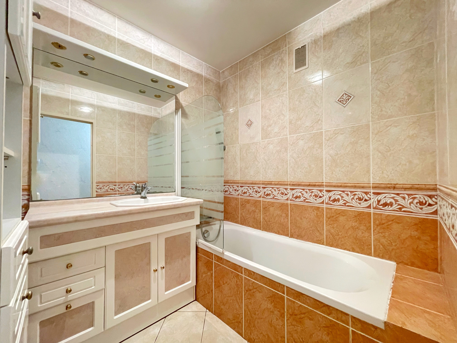 Image_8, Appartement, Oullins-Pierre-Bénite, ref :LC1491